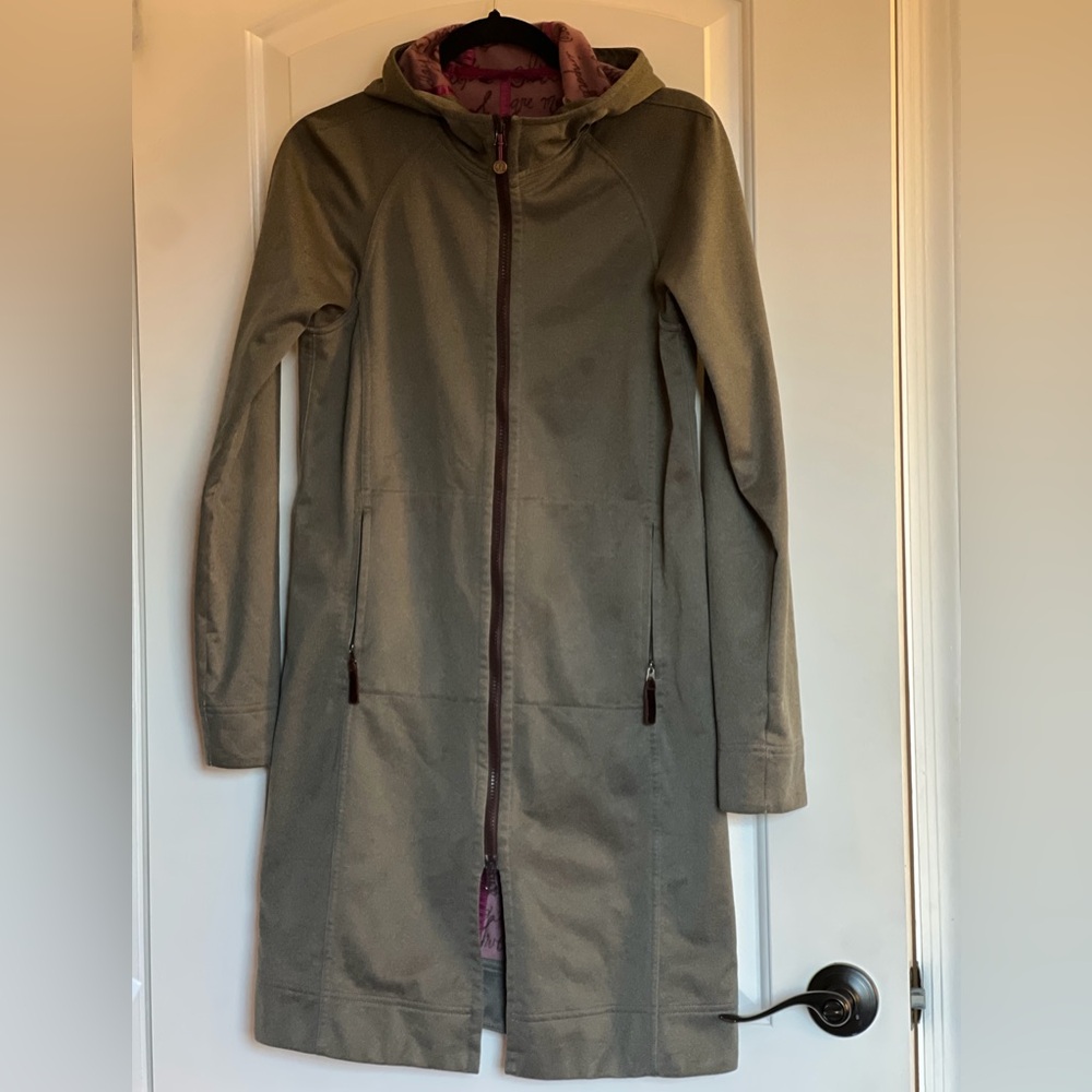Lululemon Jacket Statement Lined Rare Limited-Edition Size 6 EUC Olive Grey